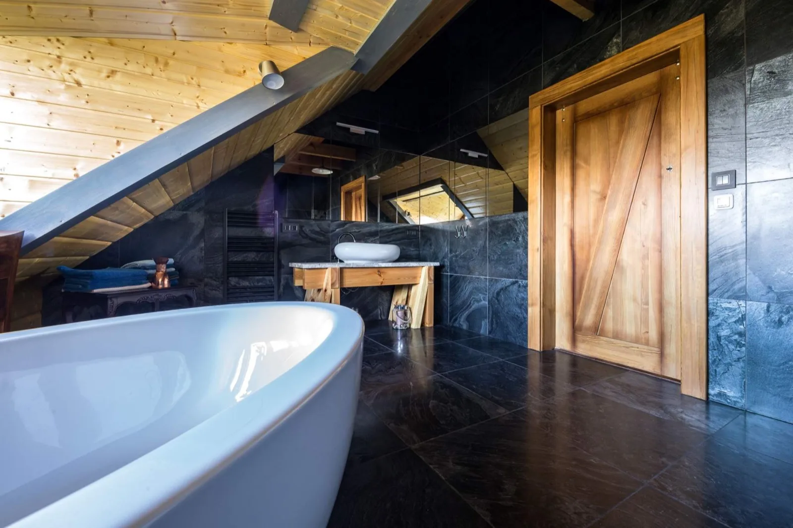 We Love: Textured Stone Bathrooms