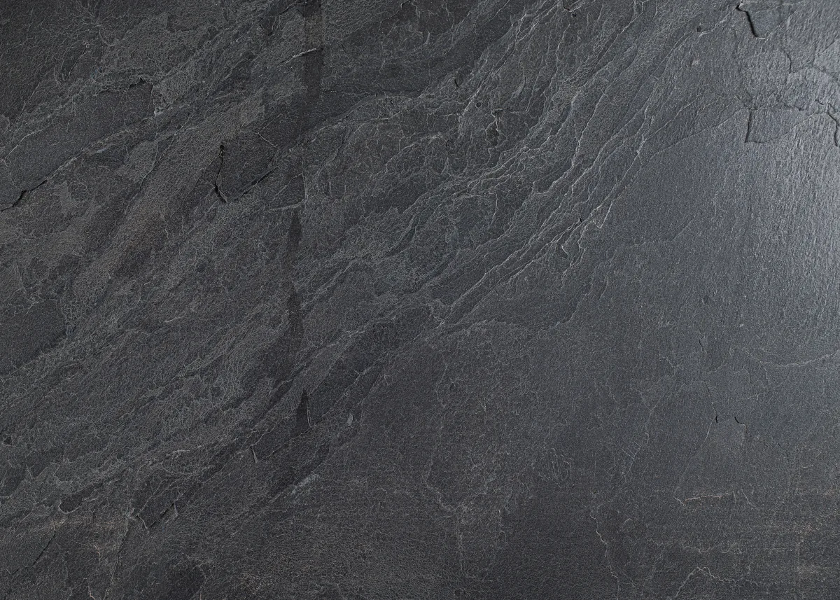 Liquid Silver stone veneer, wall scale view